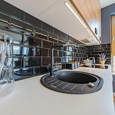 Glow Apartments, Dolny شقة