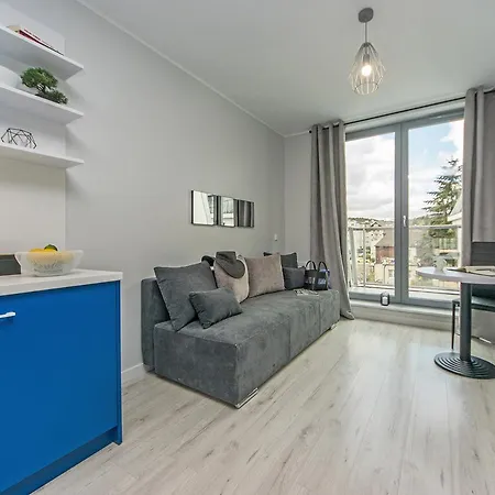 Glow Apartments, Dolny